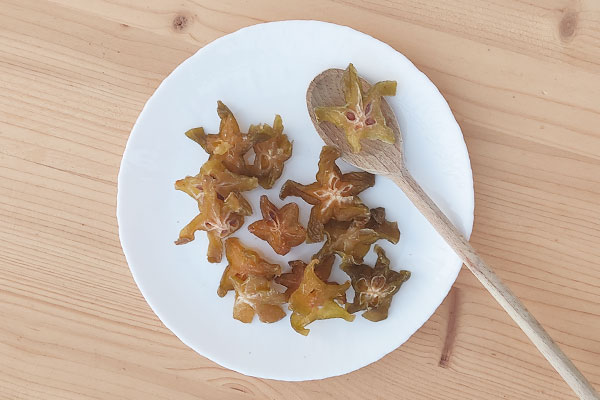 Fleurs de caramboles séchées